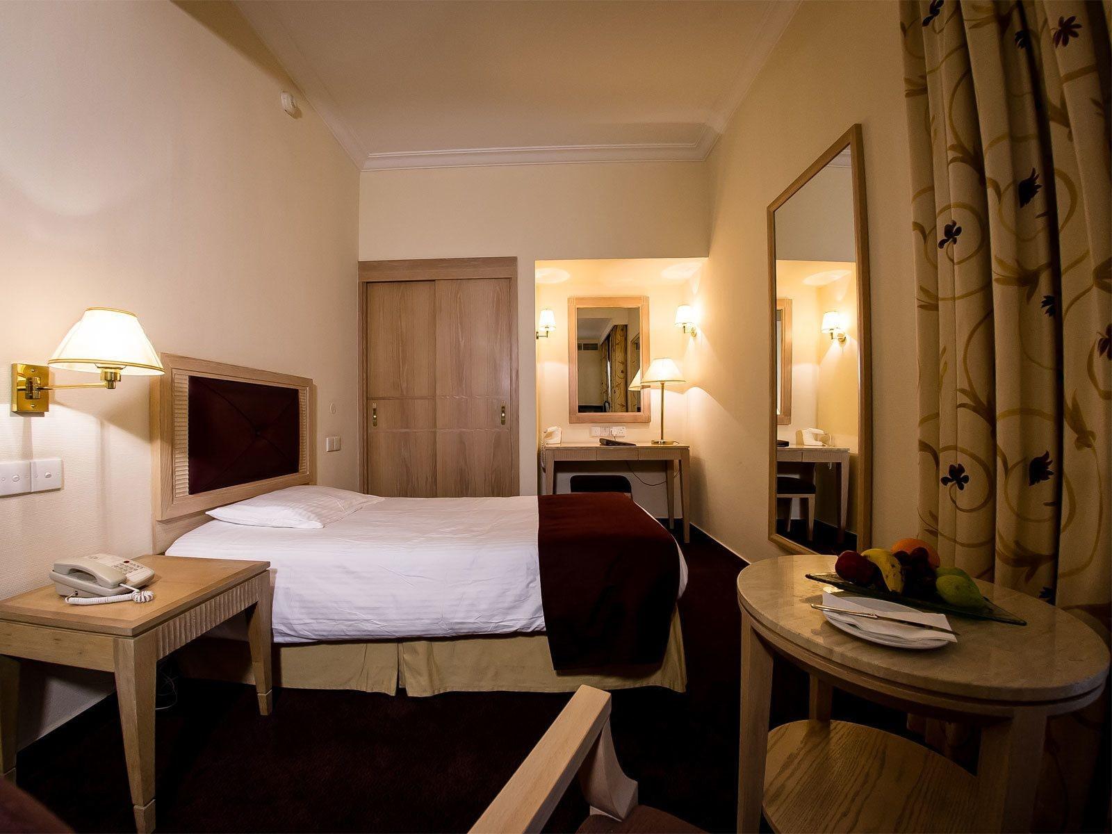 Curium Palace Hotel Limassol Zewnętrze zdjęcie