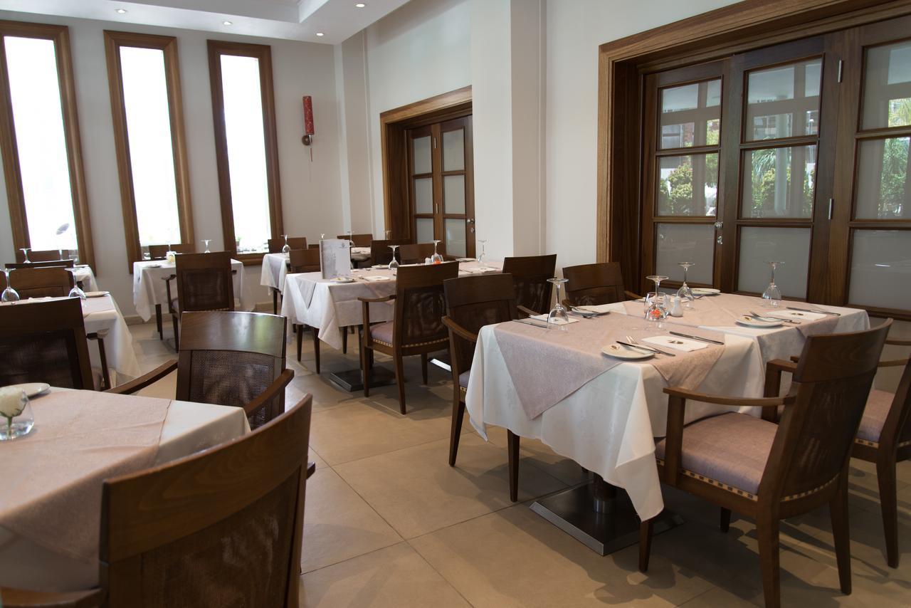 Curium Palace Hotel Limassol Zewnętrze zdjęcie