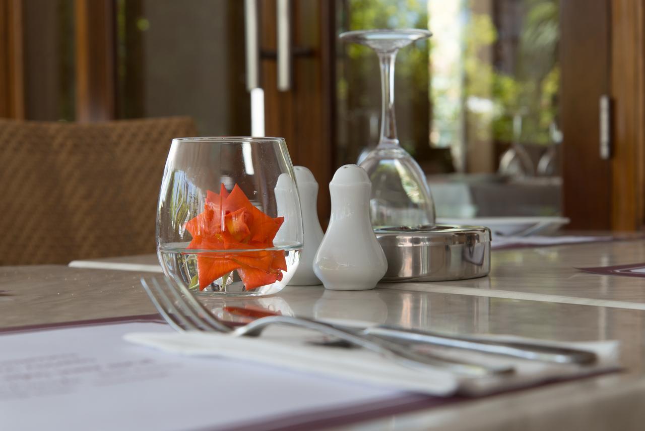 Curium Palace Hotel Limassol Zewnętrze zdjęcie