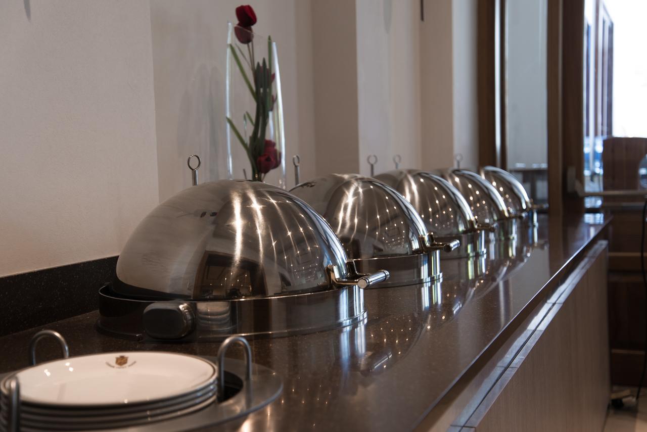 Curium Palace Hotel Limassol Zewnętrze zdjęcie