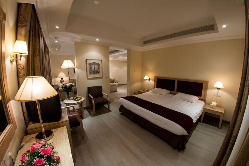 Curium Palace Hotel Limassol Zewnętrze zdjęcie