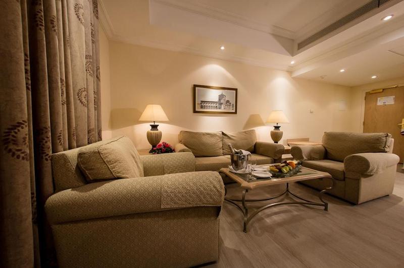 Curium Palace Hotel Limassol Zewnętrze zdjęcie